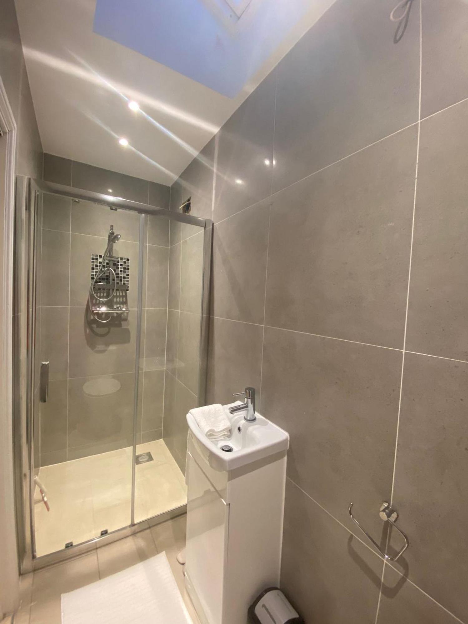 Dannifar Guest House London Kültér fotó